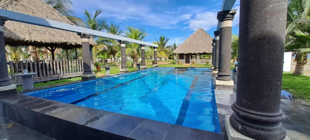 Ananta Hotel Касітас Екстер'єр фото