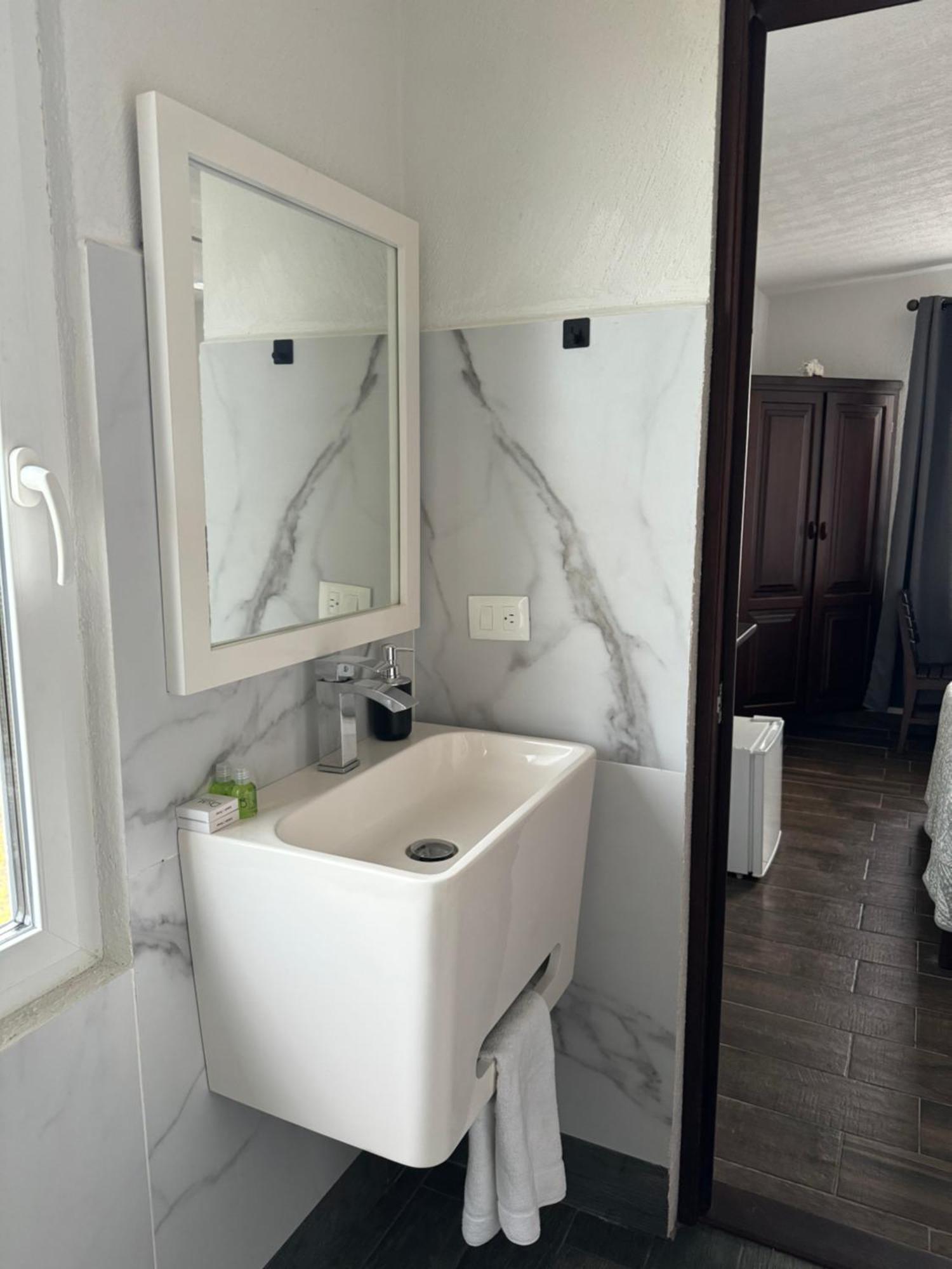 Ananta Hotel Касітас Екстер'єр фото