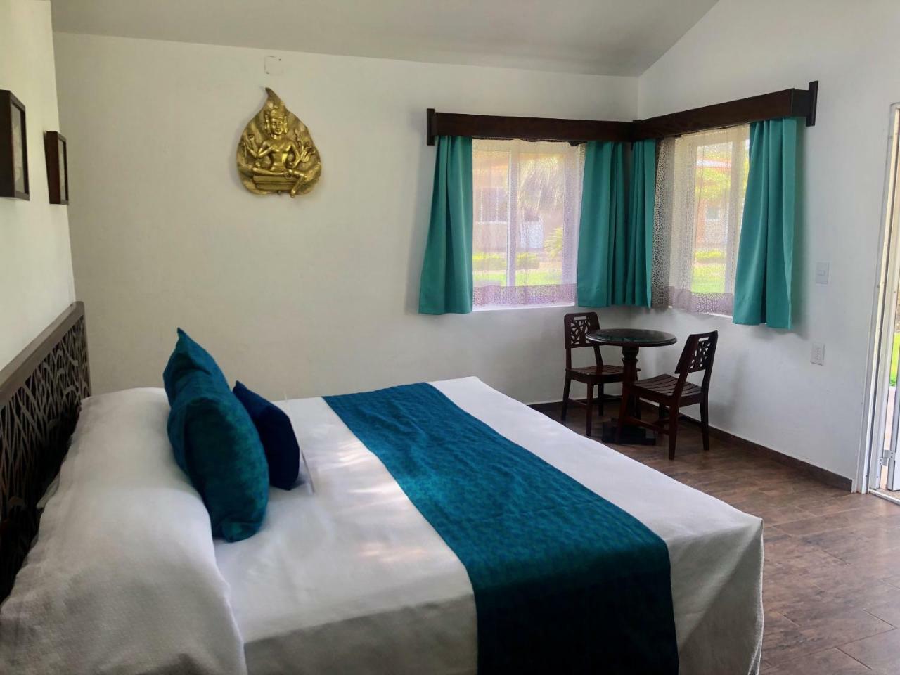 Ananta Hotel Касітас Екстер'єр фото